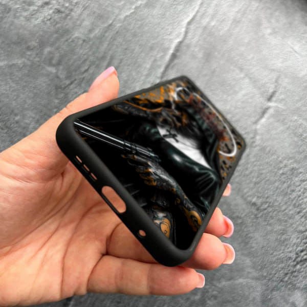 Чехол для Xiaomi Redmi 9T с защитой камеры Черная королева