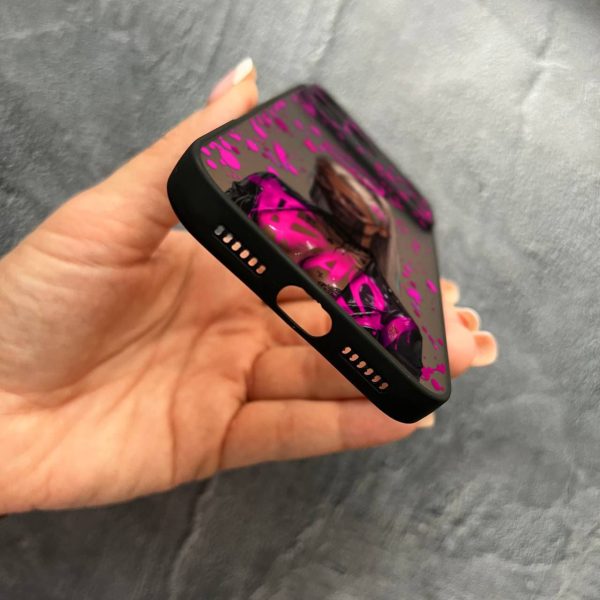 Чехол для iPhone 17 Pro Max с защитой камеры с девочкой бунтаркой