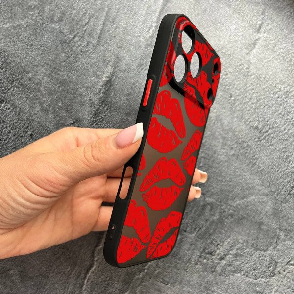 Чехол для iPhone 17 Pro Max с защитой камеры с красными губами