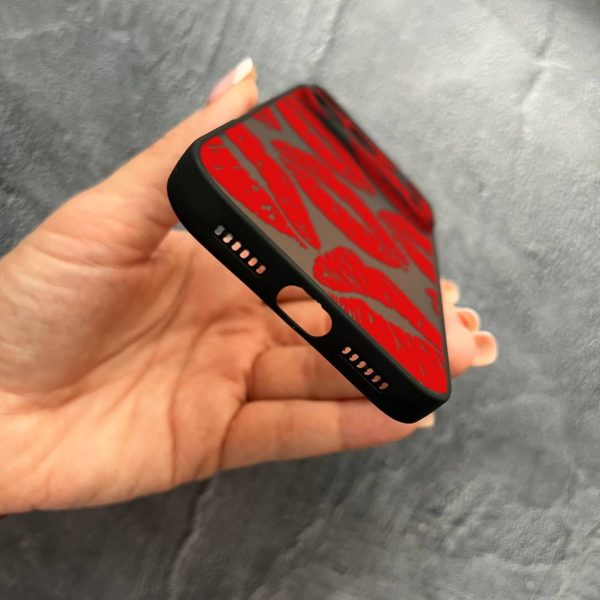 Чехол для iPhone 17 Pro Max с защитой камеры с красными губами