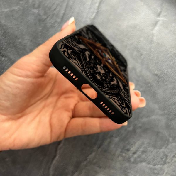 Чехол для iPhone 17 Pro Max с защитой камеры с масонским глазом