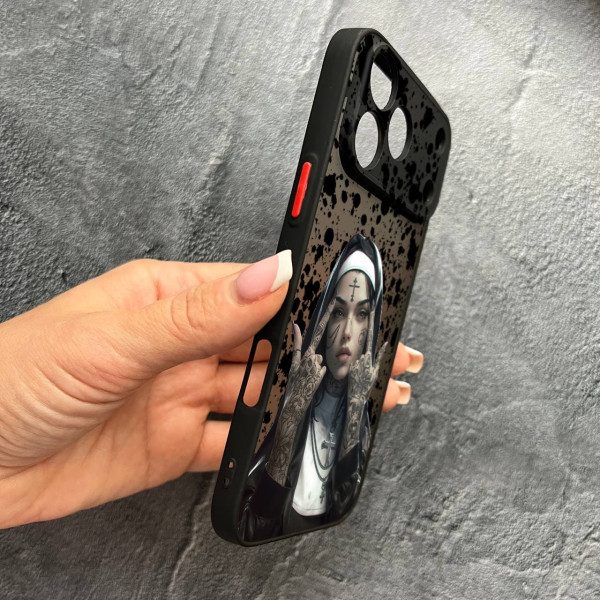 Чехол для iPhone 17 Pro Max с защитой камеры с девочкой монахиней