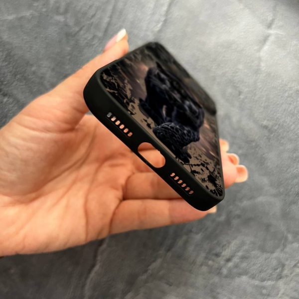Чехол для iPhone 17 Pro Max с защитой камеры черная пантера