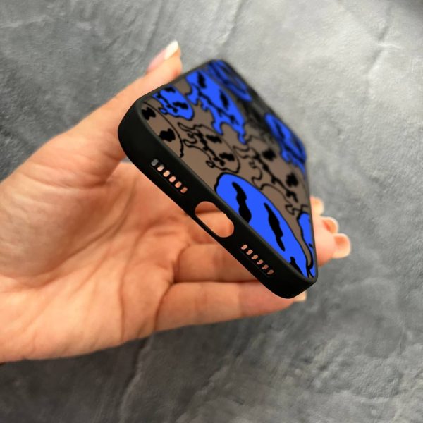 Чехол для iPhone 17 Pro Max с защитой камеры призраки-смайлики синие