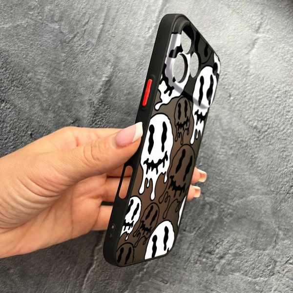 Чехол для iPhone 17 Pro Max с защитой камеры призраки-смайлики белые