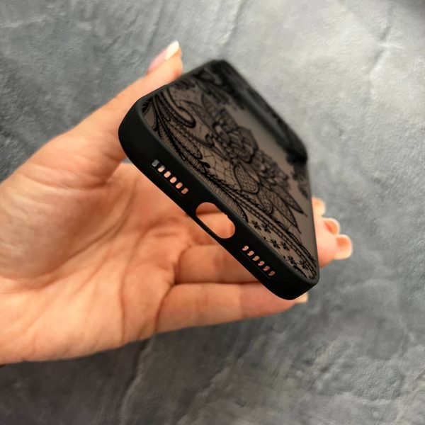 Чехол для iPhone 17 Pro Max с защитой камеры мехенди