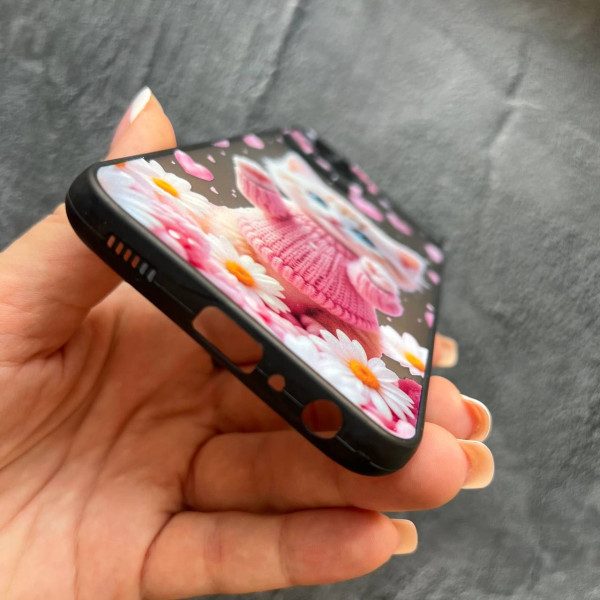 Чехол для Samsung Galaxy M33 с защитой камеры с котом в цветах ромашки с покрытием лака