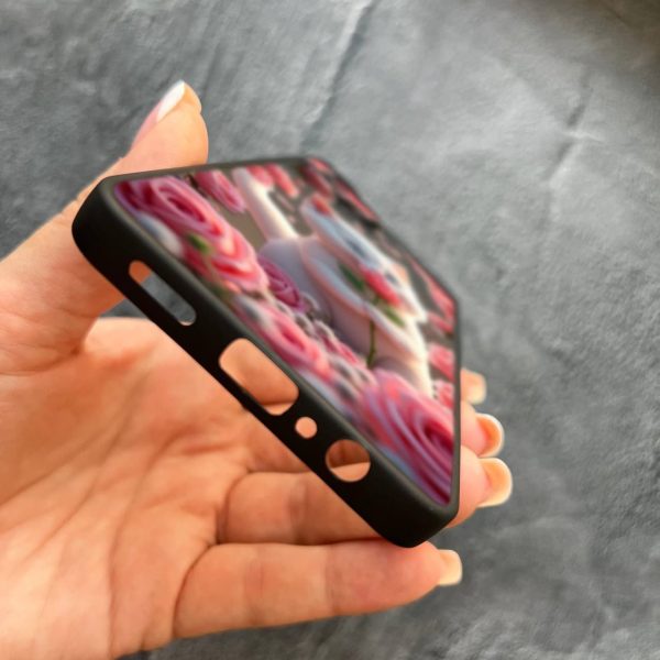 Чехол для Samsung Galaxy A07 с защитой камеры с котом в цветах розах