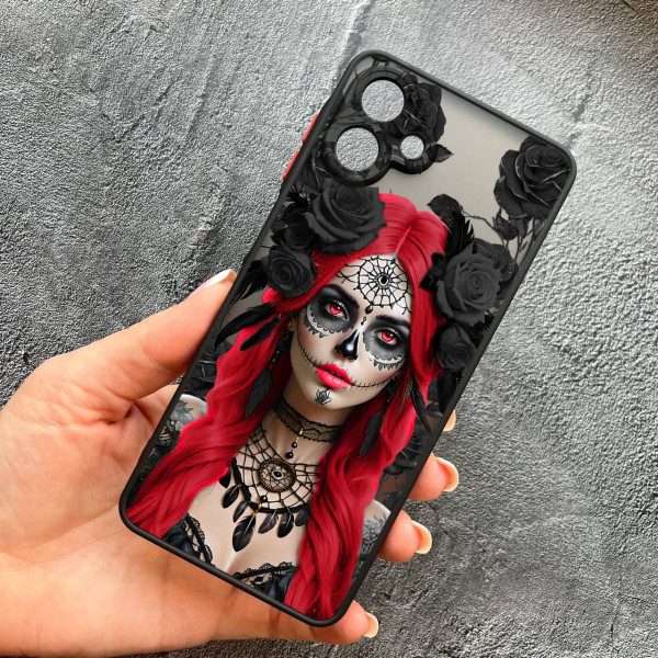 Чехол для Samsung Galaxy A07 с защитой камеры девушка Санта-Муэрте в розах