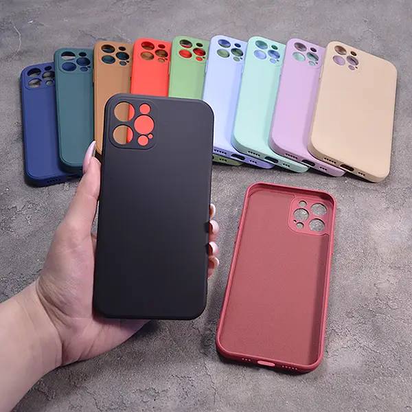 Однотонний чохол для iPhone 12 Pro з soft-touch покриттям і мікрофіброю всередині
