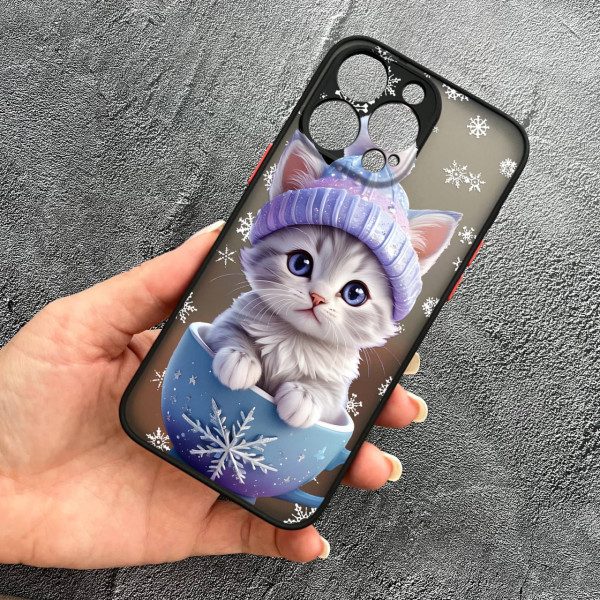 Чехол для iPhone 15 Pro Max с защитой камеры новогодний котенок в чашке