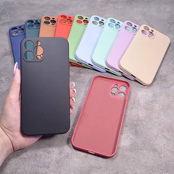 Однотонний чохол для iPhone 12 Pro Max з soft-touch покриттям і мікрофіброю всередині