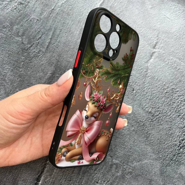 Чехол для iPhone 16 Pro с защитой камеры новогодний Рождественский олененок