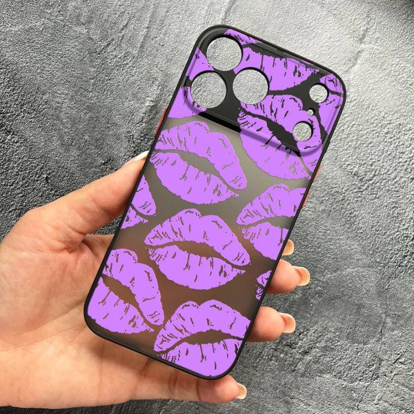 Чехол для iPhone 17 Pro Max с защитой камеры губы лавандовые