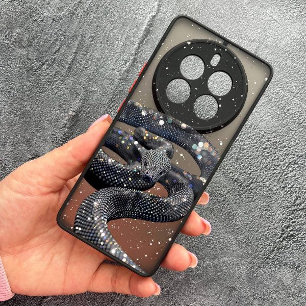 Чехол для Realme 12 pro 5G с защитой камеры со змеей с блестками