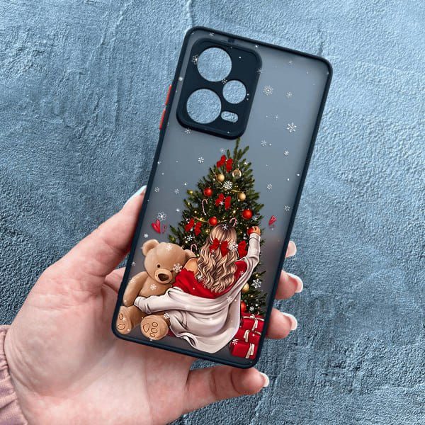 Чохол для Xiaomi Redmi Note 12 Pro Plus 5G з захистом камери новорічна дівчина з плюшевим ведмедем і ялинкою