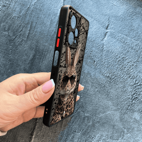 Чехол для Xiaomi Redmi Note 12 Pro Plus 5G с защитой камеры с зайцем в леопарде