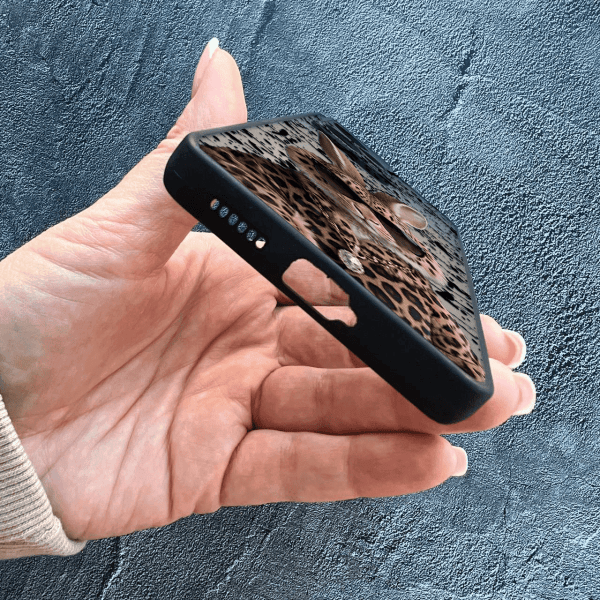 Чехол для Xiaomi Redmi Note 12 Pro Plus 5G с защитой камеры с зайцем в леопарде