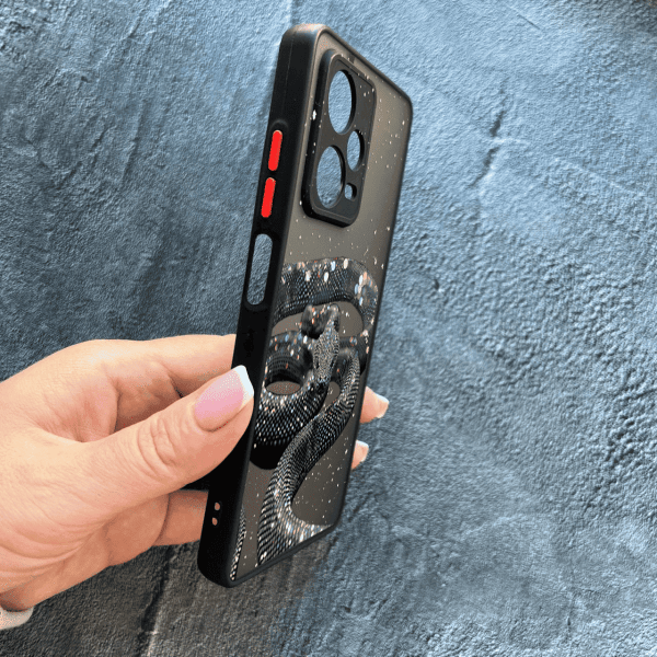 Чехол для Xiaomi Redmi Note 12 Pro Plus 5G с защитой камеры со змеей с блестками