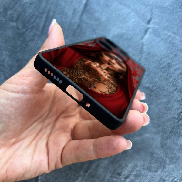 Чехол для Xiaomi Redmi Note 13 Pro 4G / Poco M6 Pro 4G / Xiaomi Redmi Note 14S с защитой камеры Монашка бунтарка
